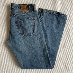 Levi’s 501 straight leg medium wash